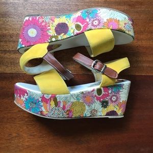 Flower Power wedge sandals